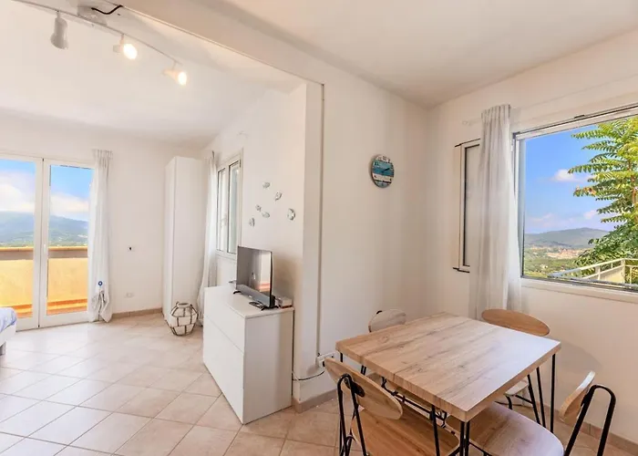 Casetta I Tre Golfi - Goelba Apartman *