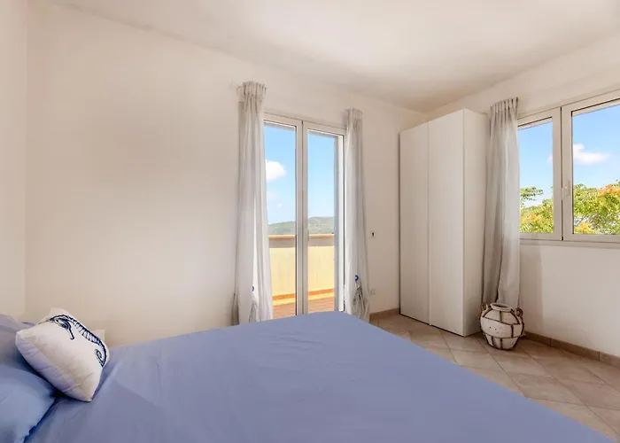 Casetta I Tre Golfi - Goelba Apartman *